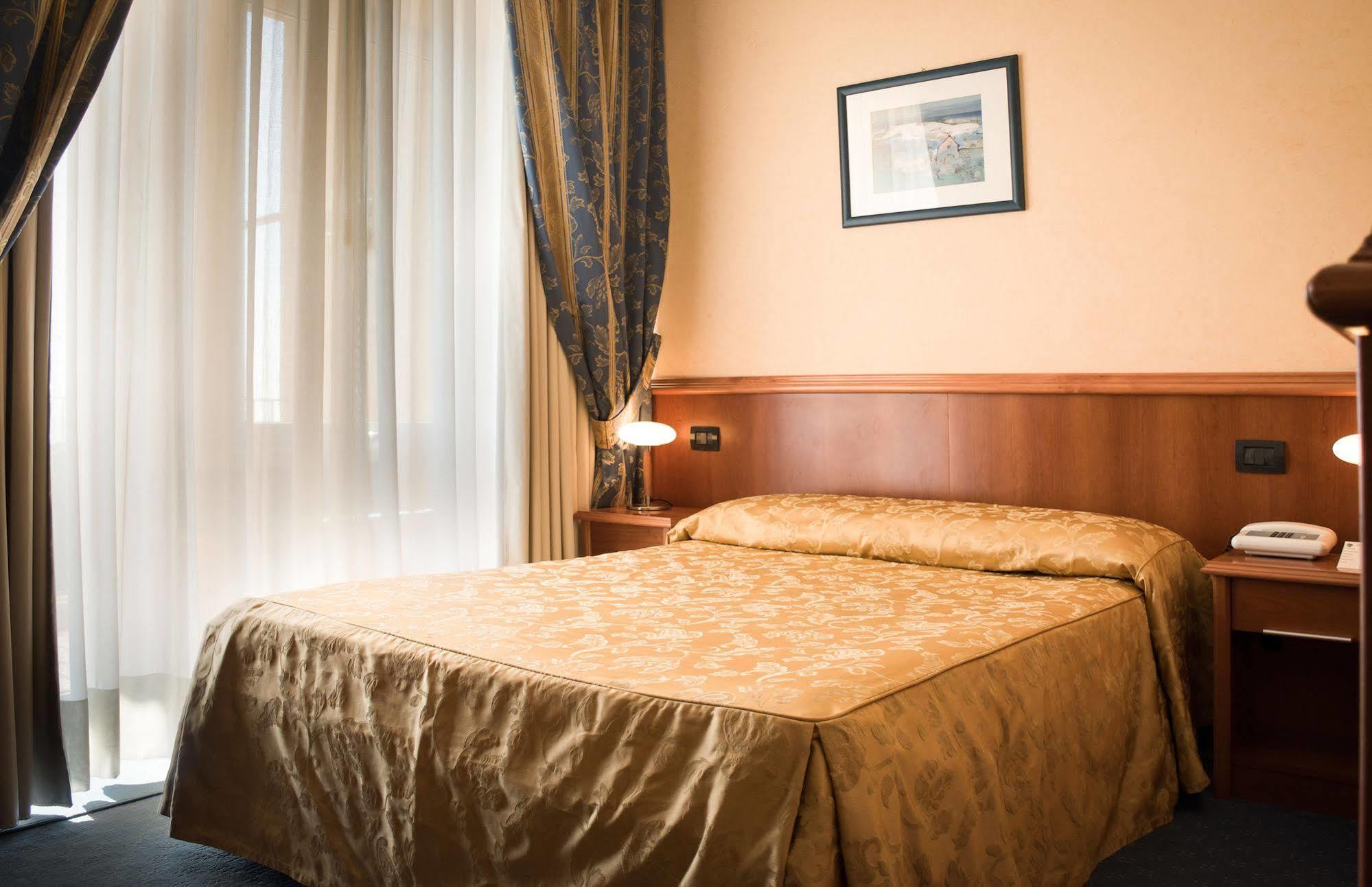 Bluebay Colle Della Trinita Perugia 호텔 코르시아노 외부 사진